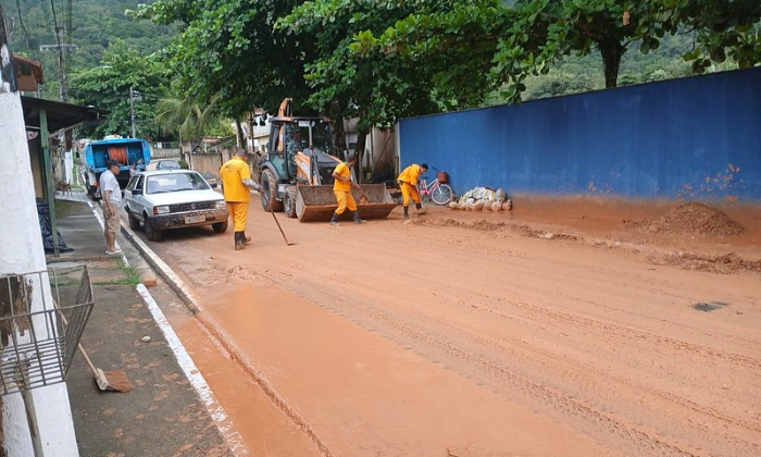 Capa da notícia: Angra mantém estado de alerta para chuvas, com cenário de estabilidade no município