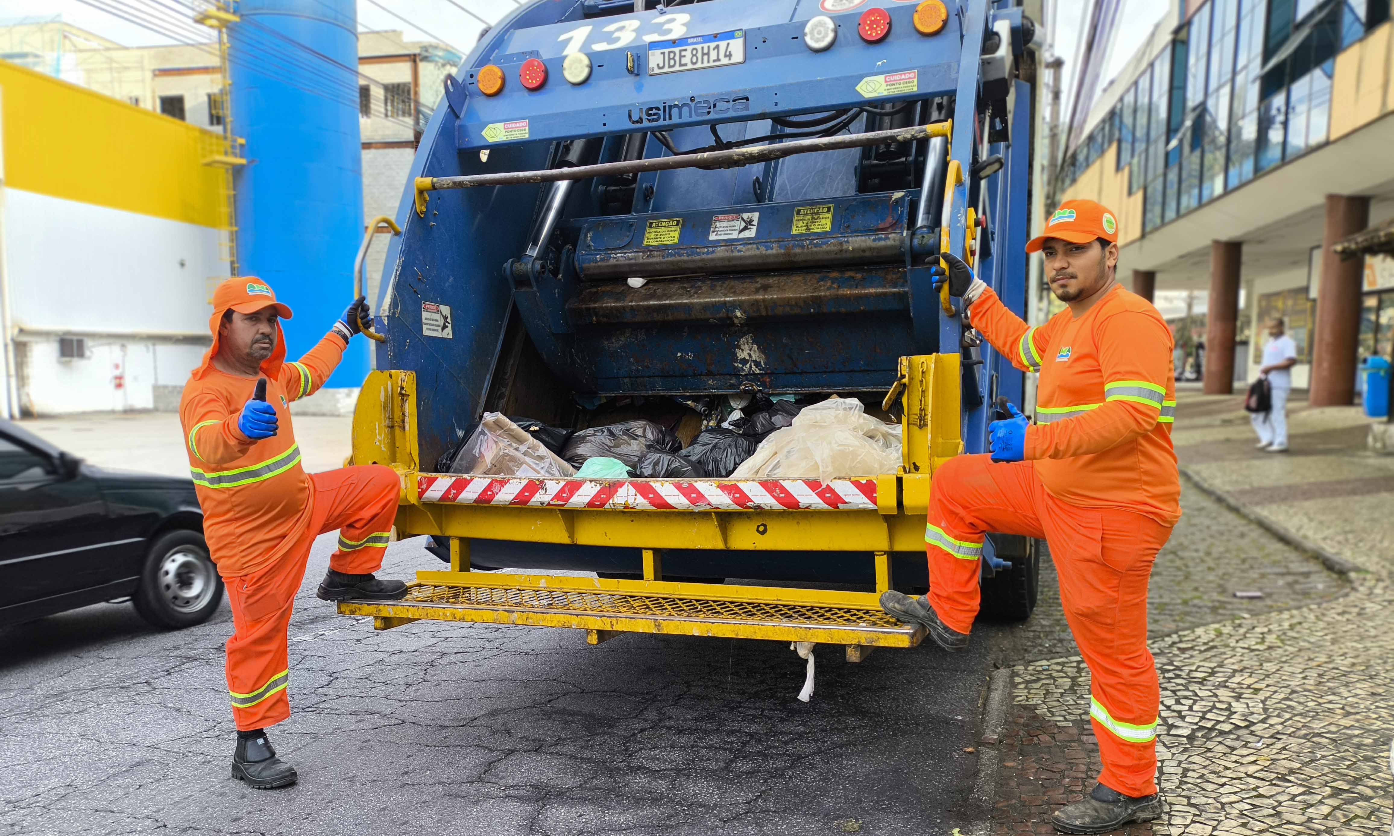 Capa da notícia: Angra dos Reis reforça serviços de limpeza urbana durante o Carnaval