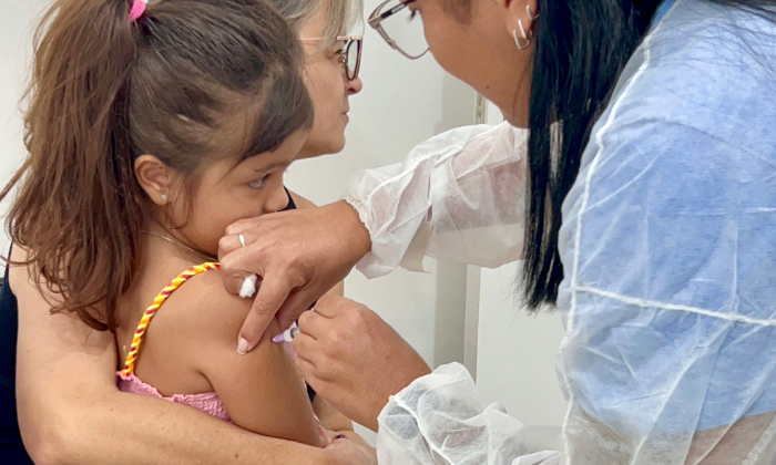 Capa da notícia: Angra realiza o Dia D de vacinação contra a Influenza e aplica mais de 1.800 doses