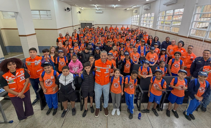 Capa da notícia: Agente Jovem de Defesa Civil de Angra começa com foco em resiliência e prevenção